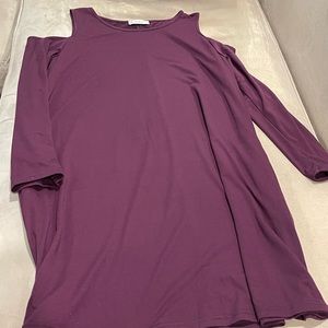 Cold-shoulder, long-sleeve, round neck, 100% cotton, mid-length